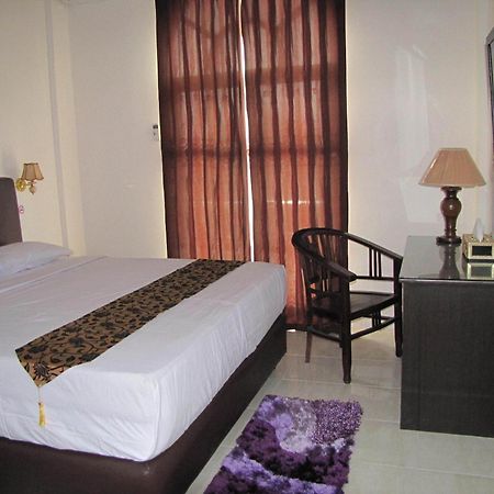 Hotel Mitra Garden Pangkal Pinang Exterior foto